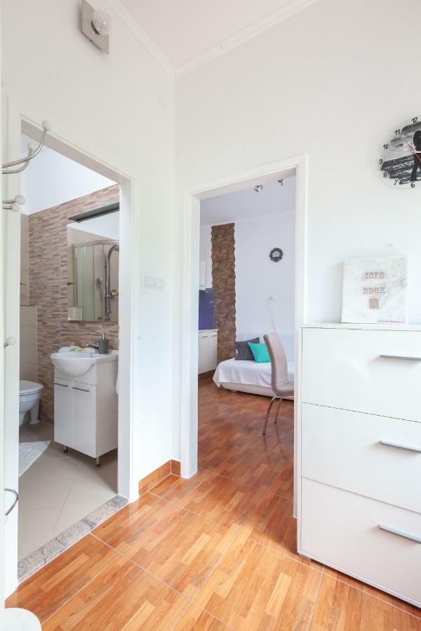 R Apartment *